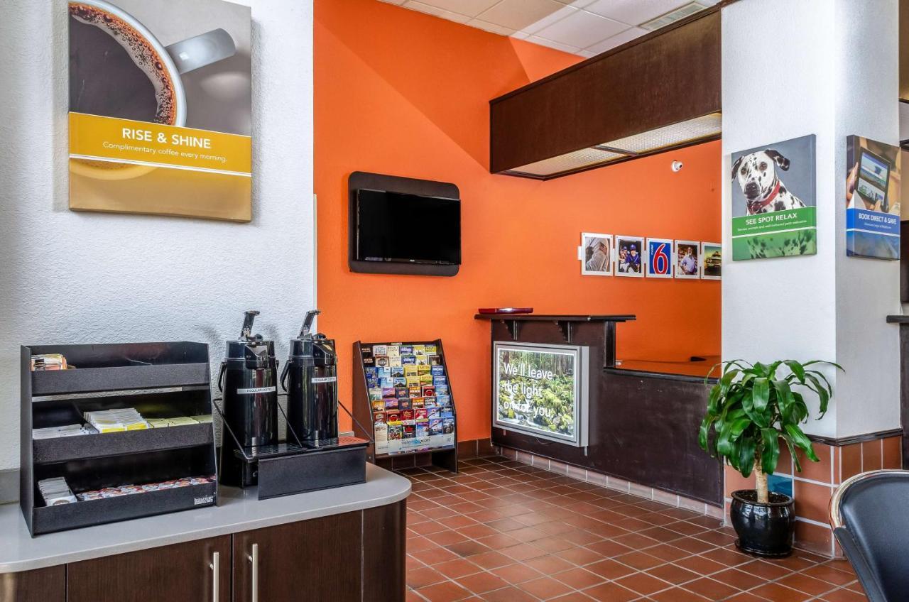 Motel 6 Oakdale, Ca Экстерьер фото