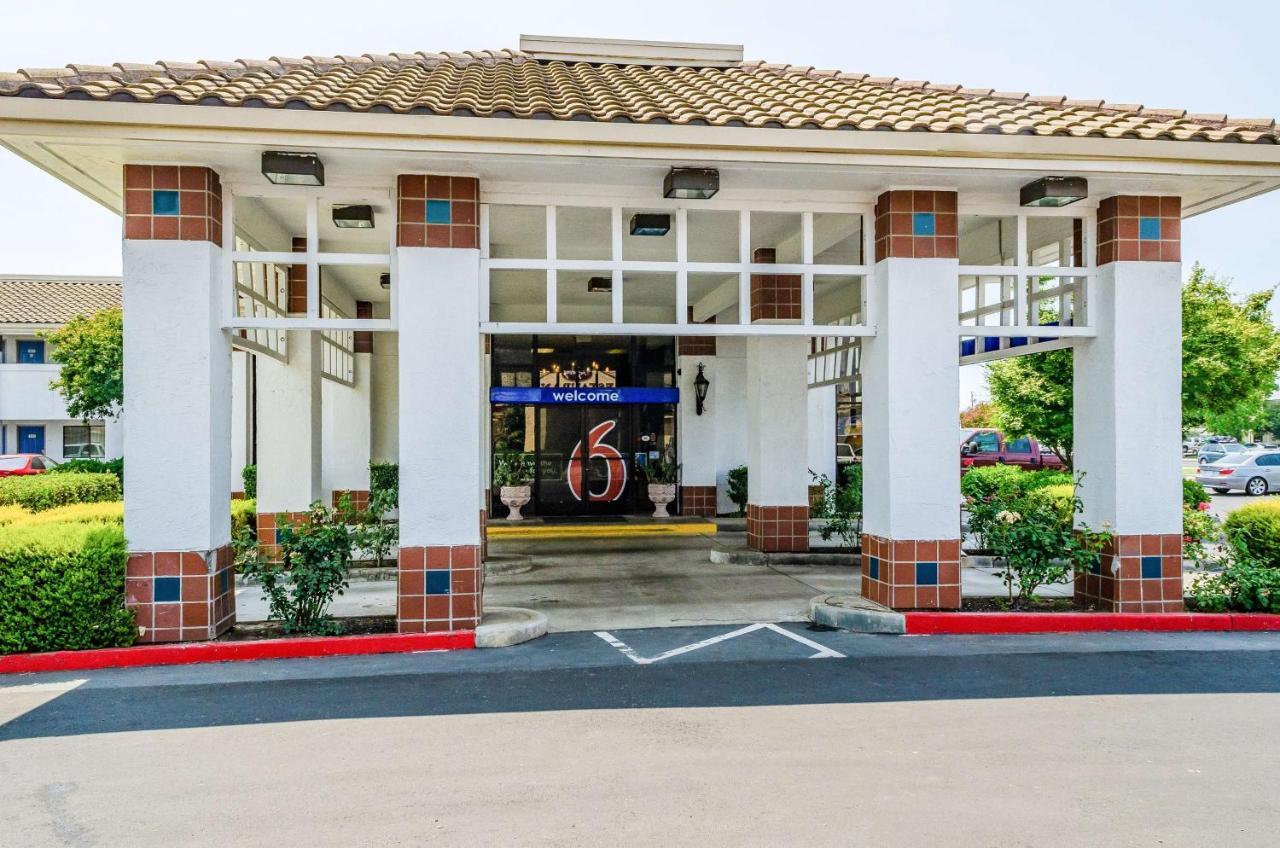 Motel 6 Oakdale, Ca Экстерьер фото